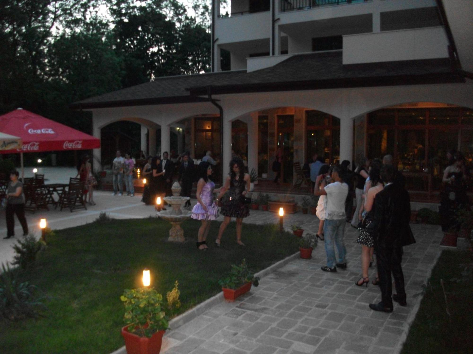 Hotel Park Karnobat Extérieur photo