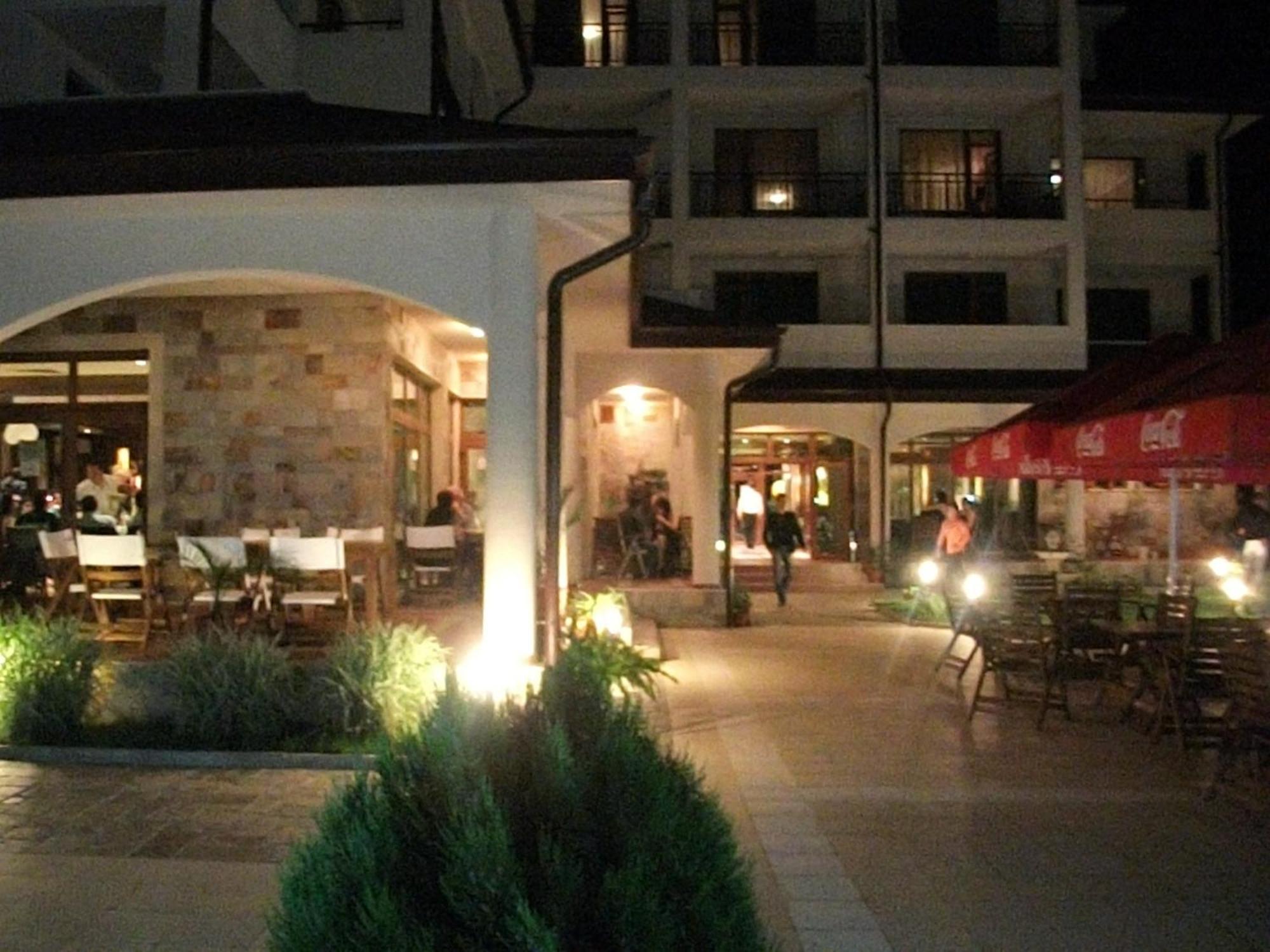 Hotel Park Karnobat Extérieur photo