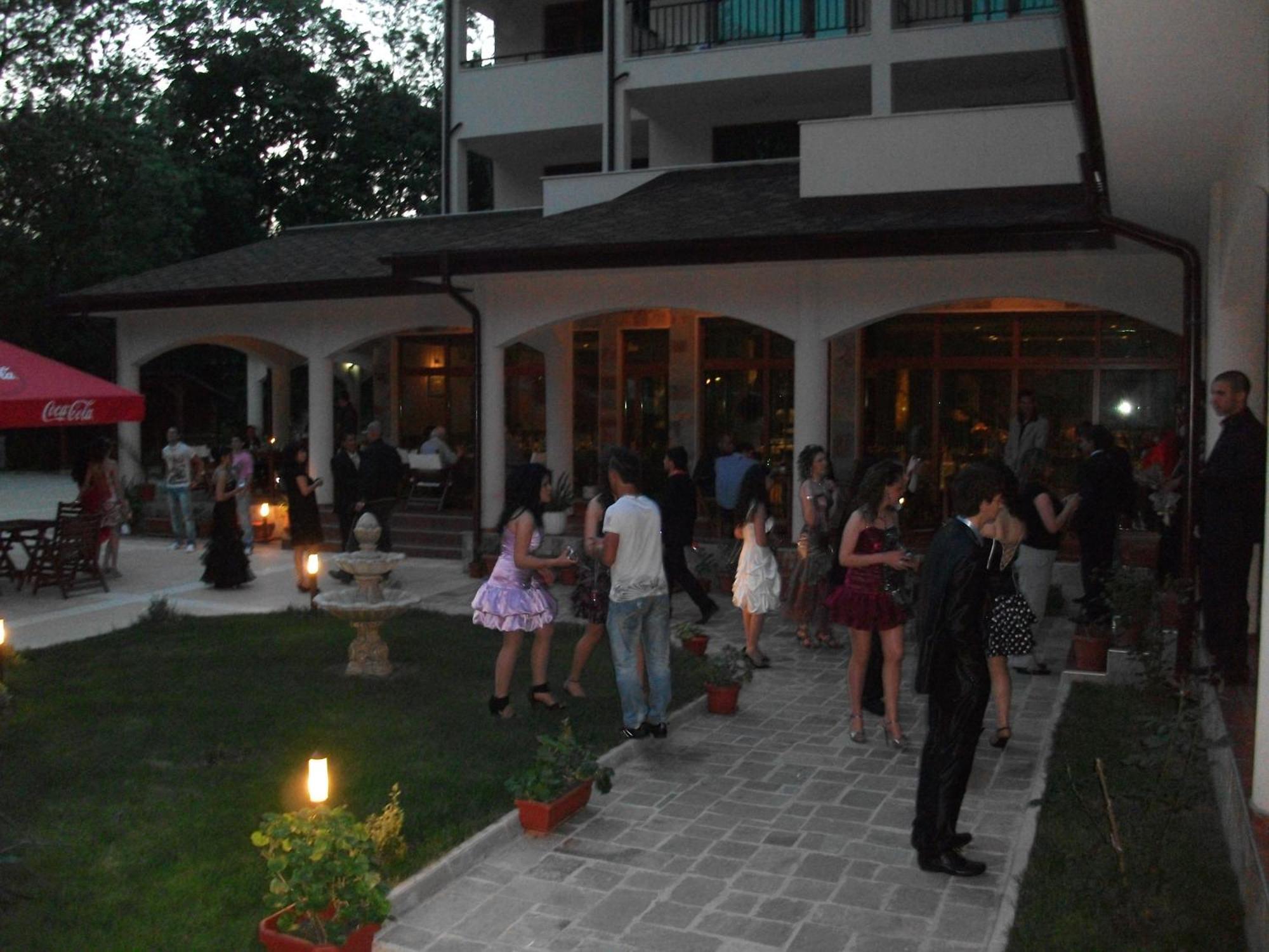 Hotel Park Karnobat Extérieur photo