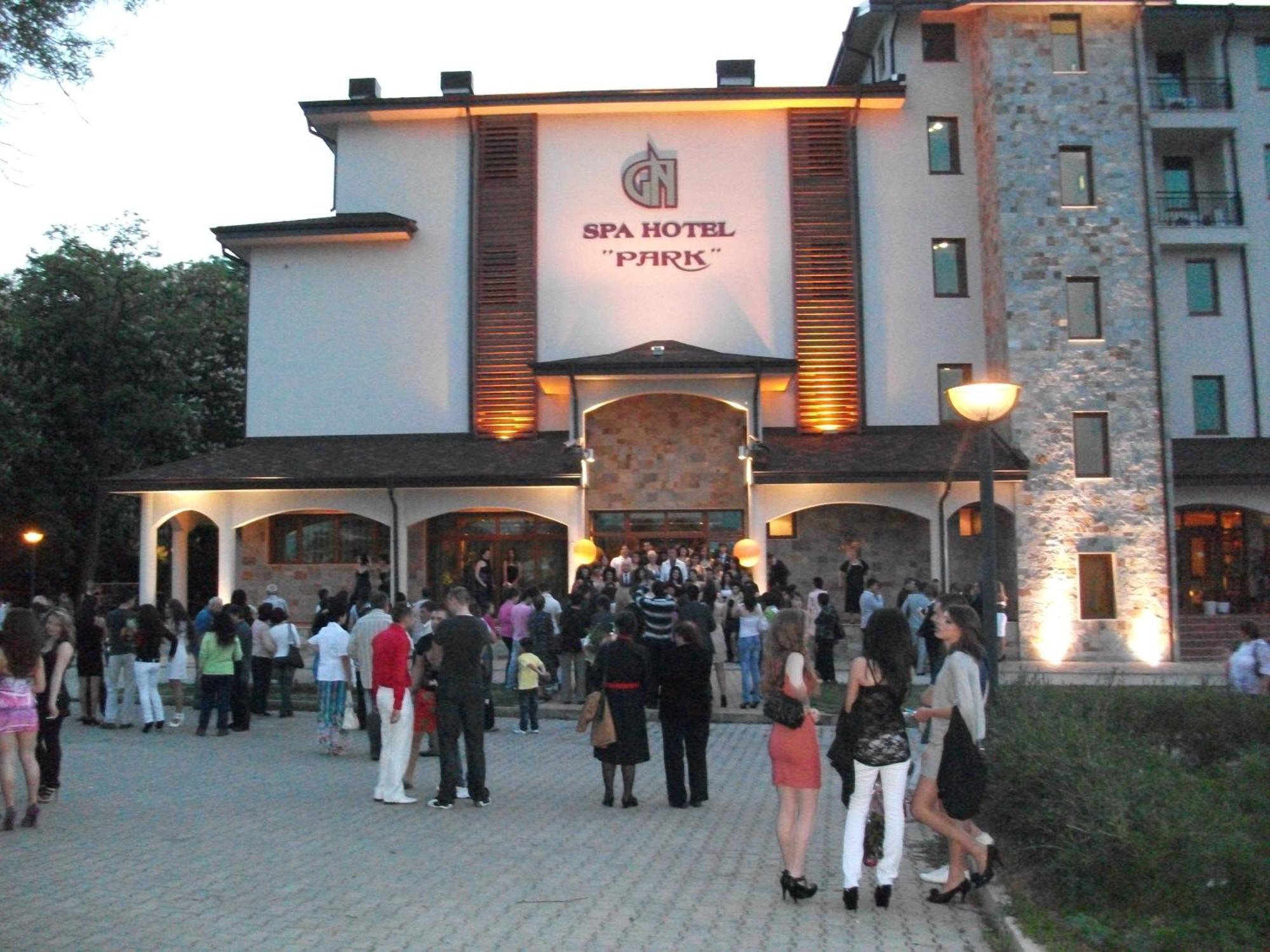 Hotel Park Karnobat Extérieur photo