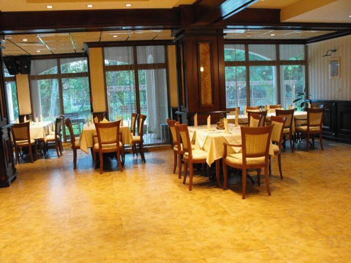 Hotel Park Karnobat Extérieur photo