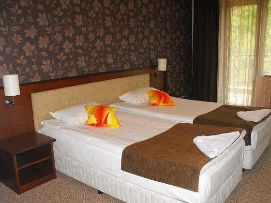 Hotel Park Karnobat Extérieur photo